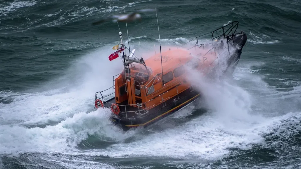 Bodies of Two Missing French Fishermen Recovered After Trawler Sank Off Plymouth 51 Rescue operation involving an RNLI lifeboat after a French fishing trawler sank off Plymouth